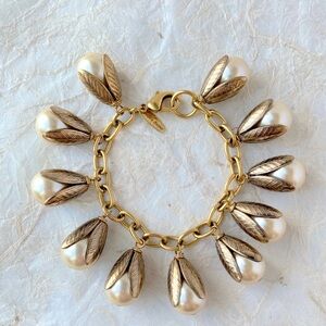 Lenora Dame Classic Bead Cap Charm Bracelet in Cream Pearl